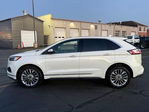 Used 2020 Ford Edge Titanium w/ Equipment Group 301A AWD/4WD image 7
