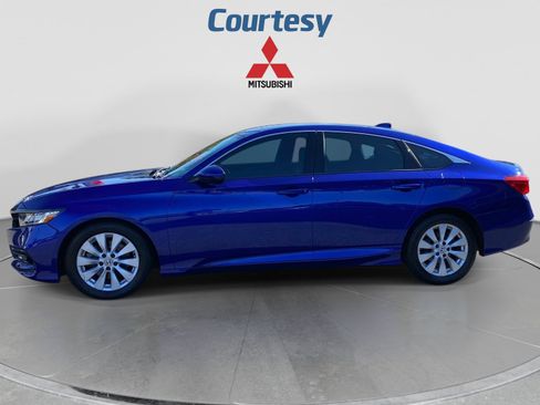 Used 2020 Honda Accord Sport image 2