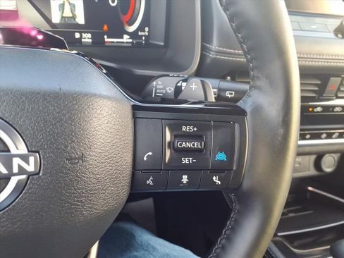 Used 2025 Nissan Rogue Platinum w/ Tech Package image 16