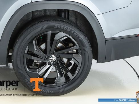 Used 2023 Volkswagen Atlas SE w/ Black Wheel Package FWD image 6