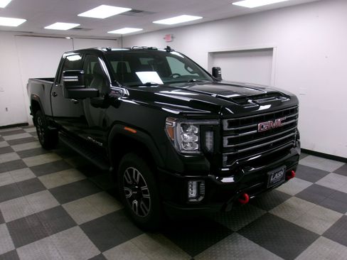 Used 2021 GMC Sierra 2500 AT4 w/ AT4 Premium Plus Package AWD/4WD image 14