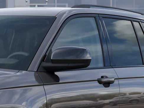 New 2025 Jeep Grand Cherokee Laredo image 12