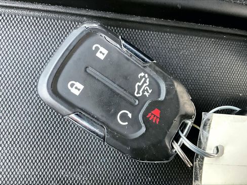 Used 2022 GMC Sierra 2500 AT4 w/ AT4 Premium Plus Package image 15