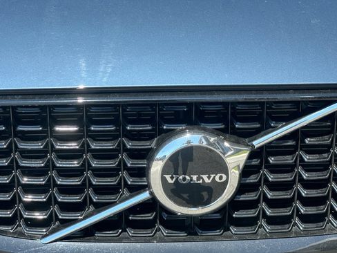 Used 2024 Volvo XC60 B5 Core AWD/4WD image 39