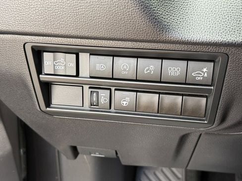 Used 2024 Toyota Tundra SR5 w/ SR5 Premium Package AWD/4WD image 31