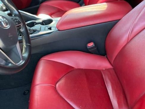 Used 2018 Toyota Camry XSE FWD image 12