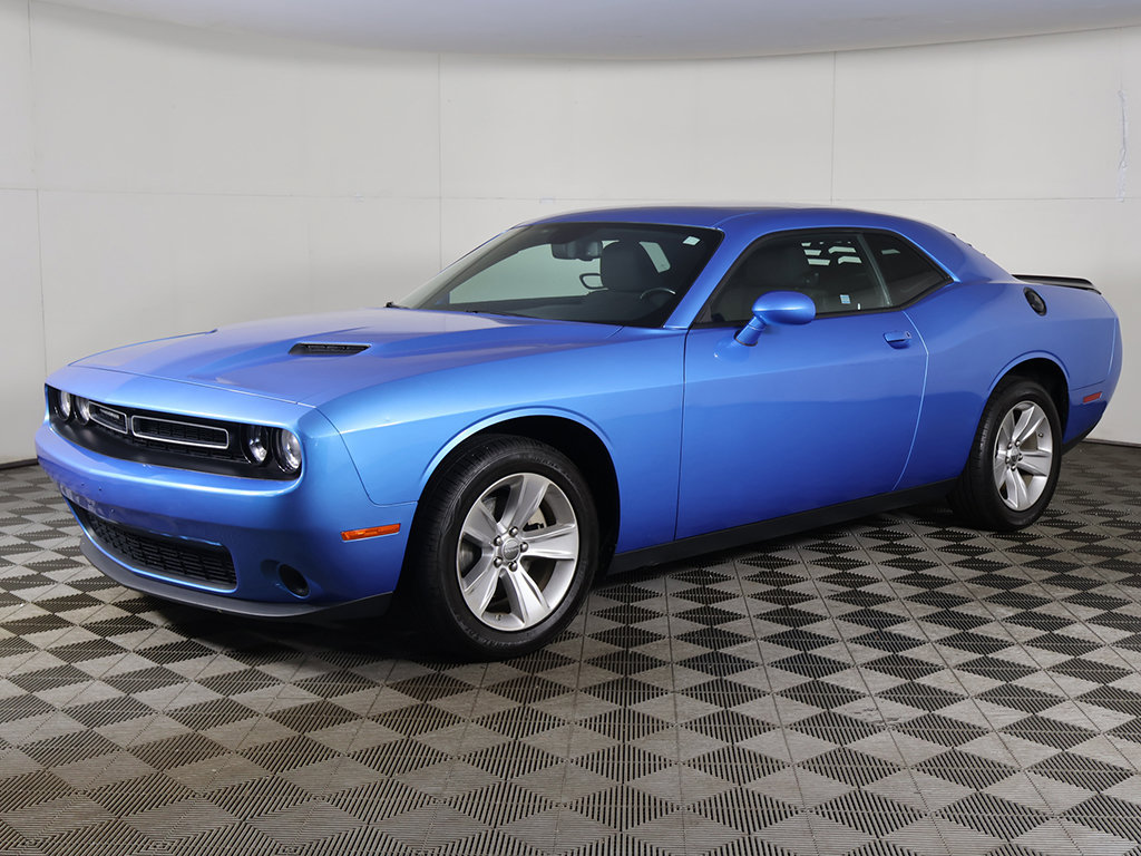 Used 2023 Dodge Challenger SXT RWD image 6