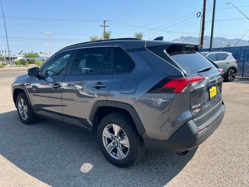 Used 2023 Toyota RAV4 XLE w/ Convenience Package FWD image 5