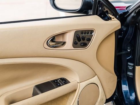 Used 2007 Jaguar XK Convertible RWD image 54