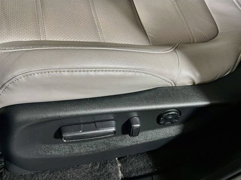 Used 2017 Honda CR-V EX-L image 17