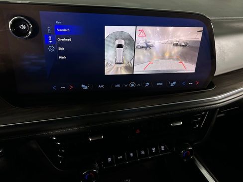 Used 2025 Chevrolet Tahoe Z71 image 20