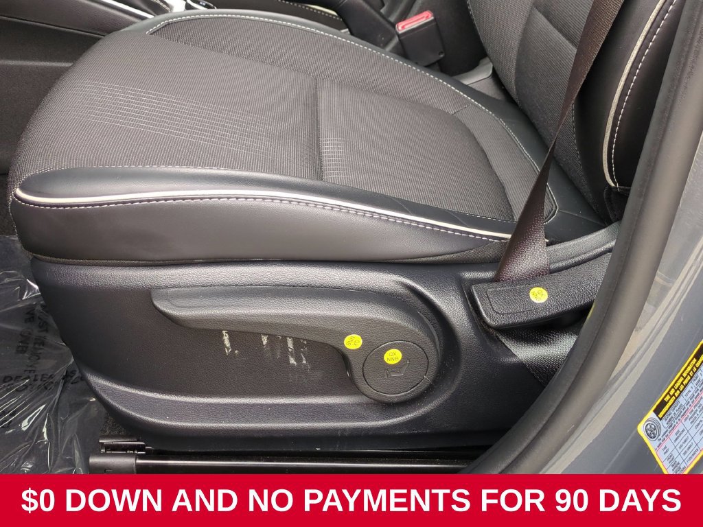 Used 2025 Hyundai Venue Limited FWD image 14