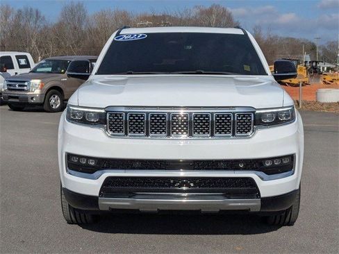 Used 2023 Jeep Grand Wagoneer Series III image 8