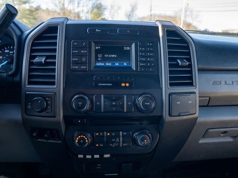 Used 2018 Ford F350 XL w/ Power Equipment Group image 17