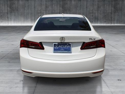 Used 2017 Acura TLX FWD image 4