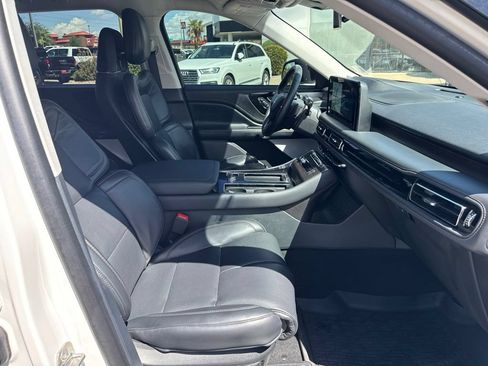 Used 2025 Lincoln Aviator Reserve w/ Luxury Package AWD/4WD image 31