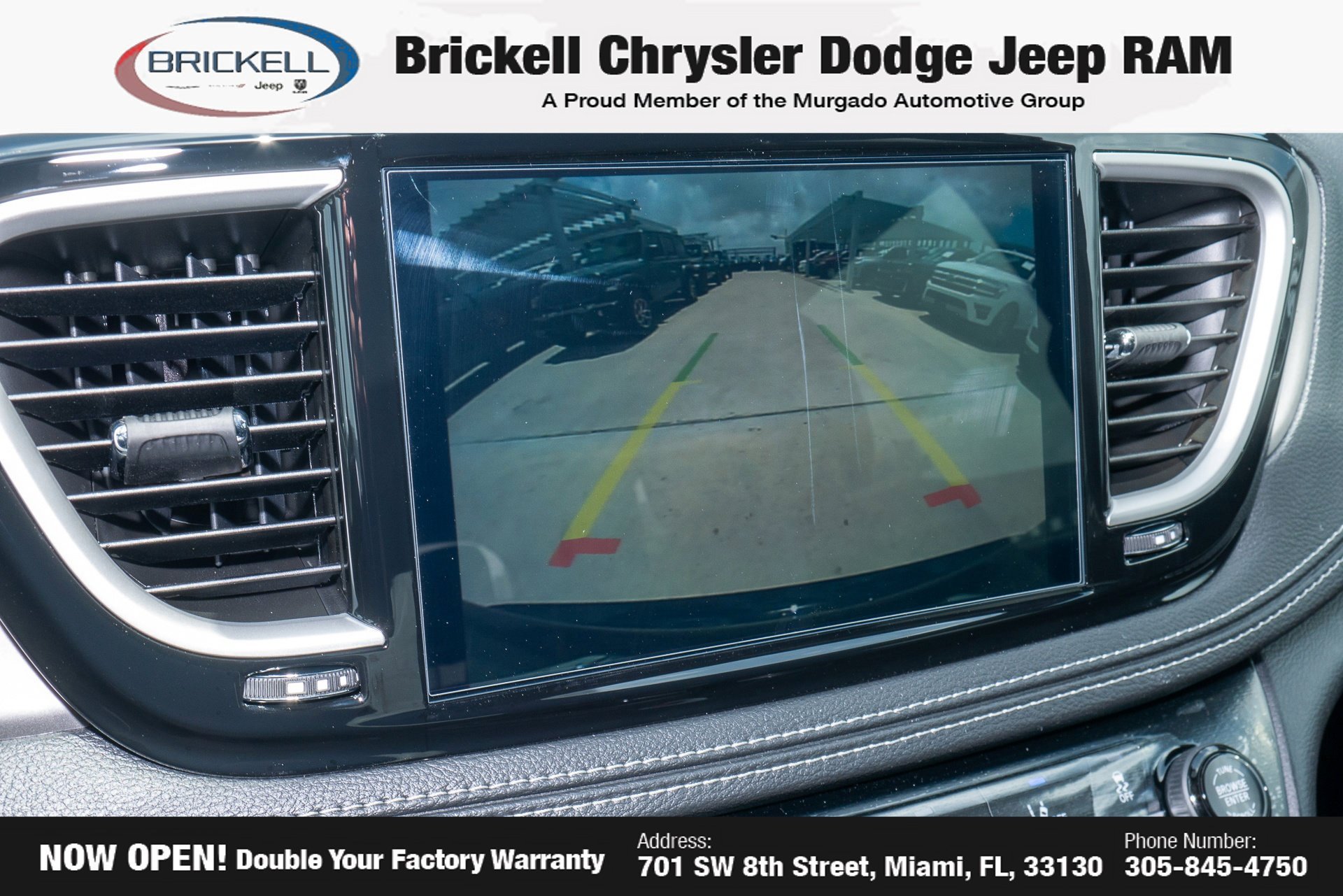 New 2027 Chrysler Pacifica Select FWD image 32