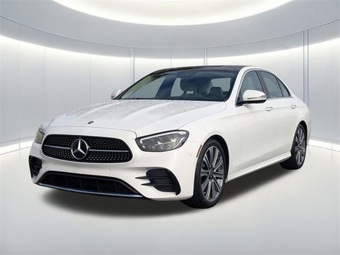 Used 2022 Mercedes-Benz E 350 Sedan image 2