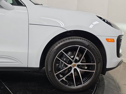 New 2025 Porsche Macan image 11