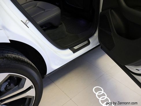 Used 2022 Audi Q8 Premium Plus image 35