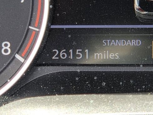 Used 2023 Nissan Rogue SV FWD image 23