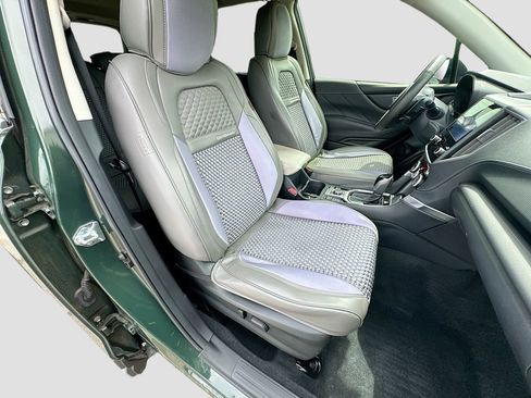 Used 2024 Subaru Forester Touring w/ POP Package 3 AWD/4WD image 36