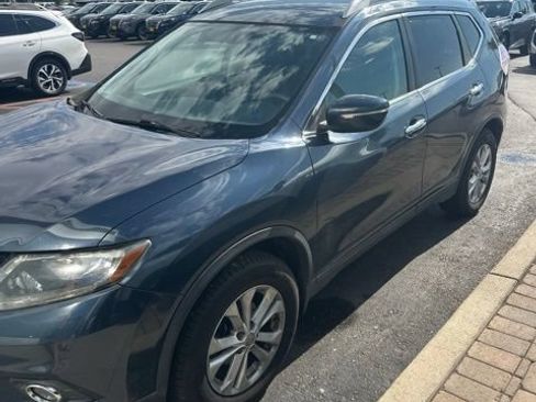 Used 2015 Nissan Rogue SV FWD image 9