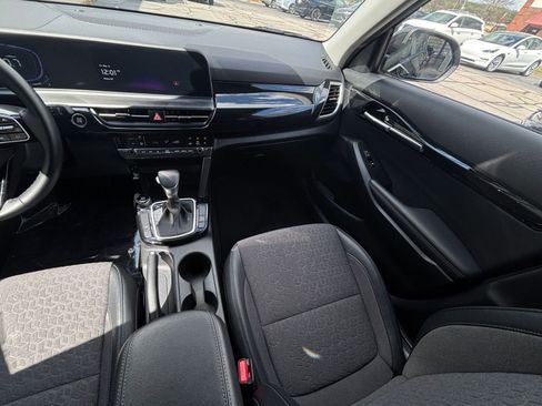 Used 2025 Kia Seltos S image 38