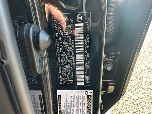 Used 2021 Toyota C-HR XLE image 7