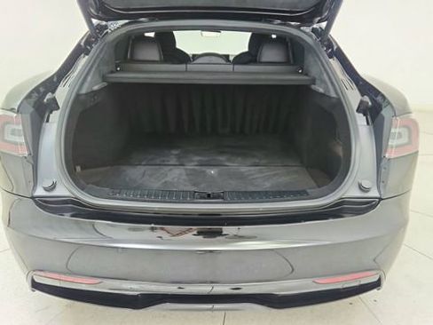 Used 2021 Tesla Model S Plaid image 14