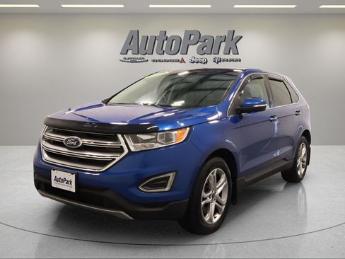 Used 2018 Ford Edge Titanium w/ Equipment Group 301A AWD/4WD image 3