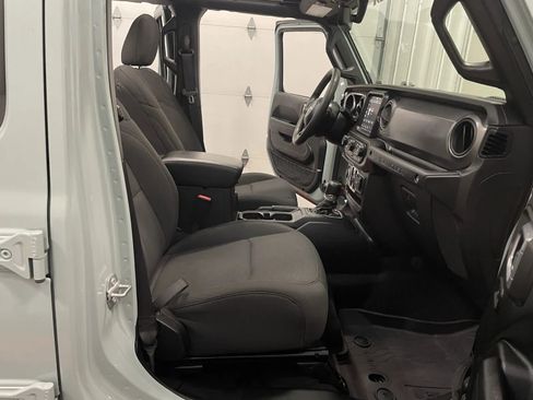 Used 2023 Jeep Wrangler Unlimited w/ Sun & Screen Package AWD/4WD image 45