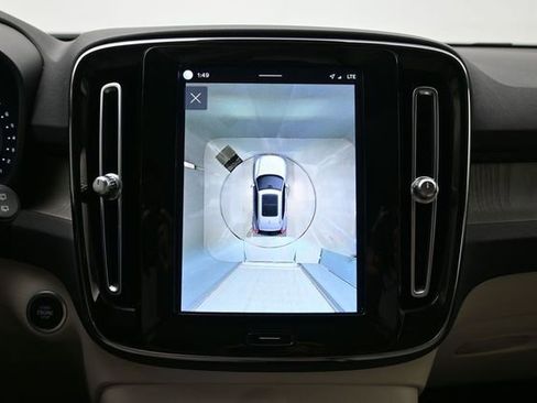 Used 2023 Volvo XC40 B5 Plus w/ Driver Assist Package AWD/4WD image 22