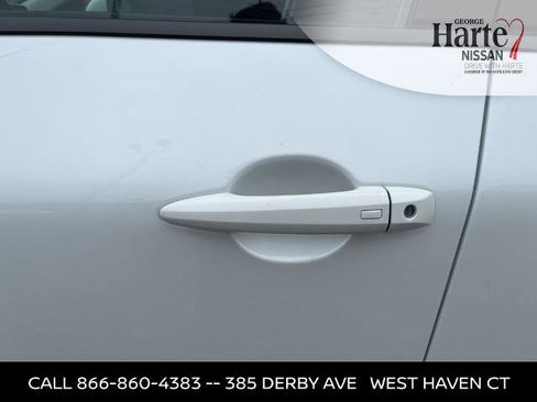 Certified 2025 Nissan Rogue SV AWD/4WD image 13