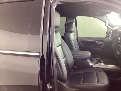 Used 2024 Chevrolet Silverado 3500 LTZ w/ LTZ Convenience Package image 8