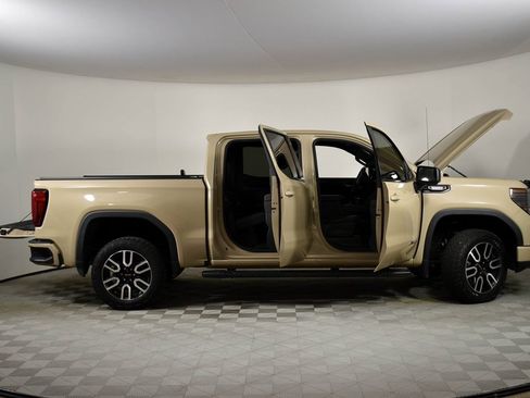 Used 2023 GMC Sierra 1500 AT4 image 8