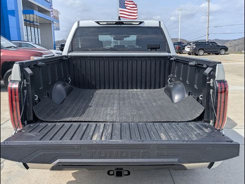 Used 2023 Toyota Tundra Limited AWD/4WD image 15