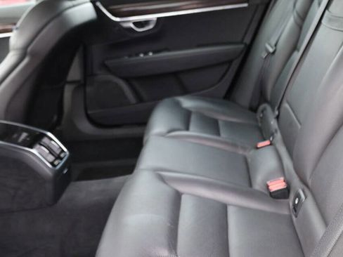 Used 2018 Volvo S90 T5 Momentum w/ Convenience Package image 17