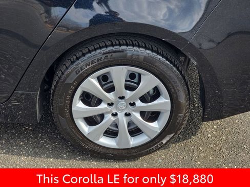 Used 2024 Toyota Corolla LE image 37
