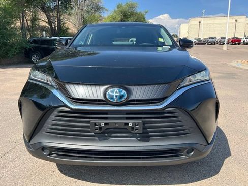 Used 2021 Toyota Venza LE AWD/4WD image 8