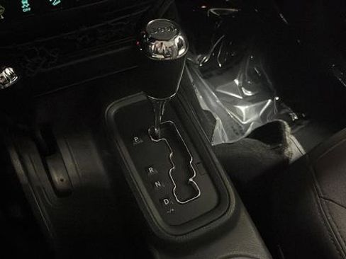 Used 2017 Jeep Wrangler Sport AWD/4WD image 17