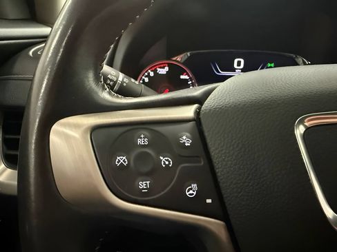 Used 2022 GMC Terrain Denali w/ Denali Premium Package AWD/4WD image 18