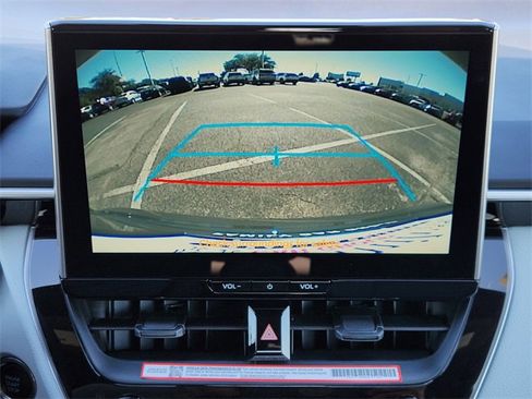 Used 2025 Toyota Corolla SE image 14