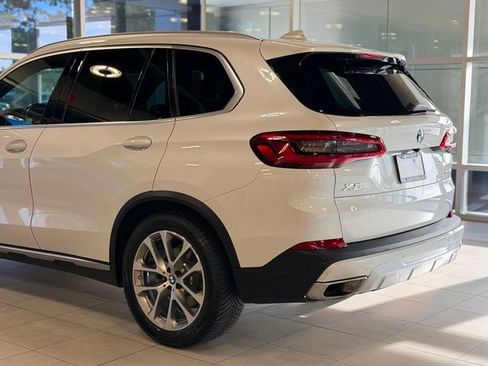 Used 2019 BMW X5 xDrive40i w/ Convenience Package AWD/4WD image 13