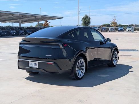 Used 2026 Tesla Model Y Long Range AWD/4WD image 5