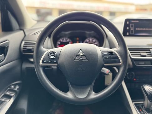 Used 2020 Mitsubishi Eclipse Cross LE image 24