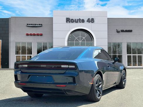Used 2024 Dodge Charger Daytona R/T w/ Plus Group AWD/4WD image 5