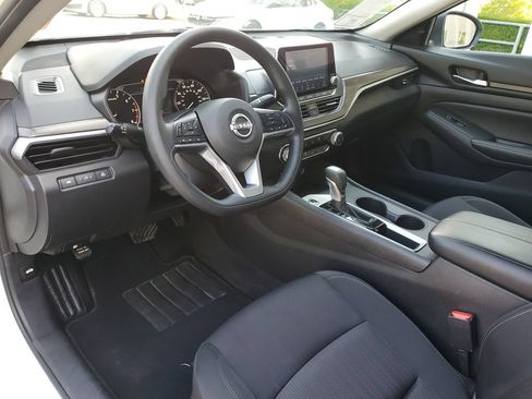 Certified 2025 Nissan Altima 2.5 SV FWD image 21