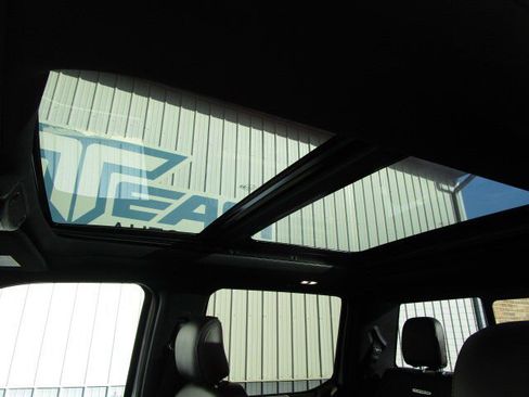 Used 2016 Ford F150 Platinum w/ Equipment Group 701A Luxury image 15