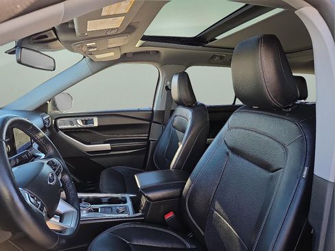 Used 2022 Ford Explorer Limited image 14